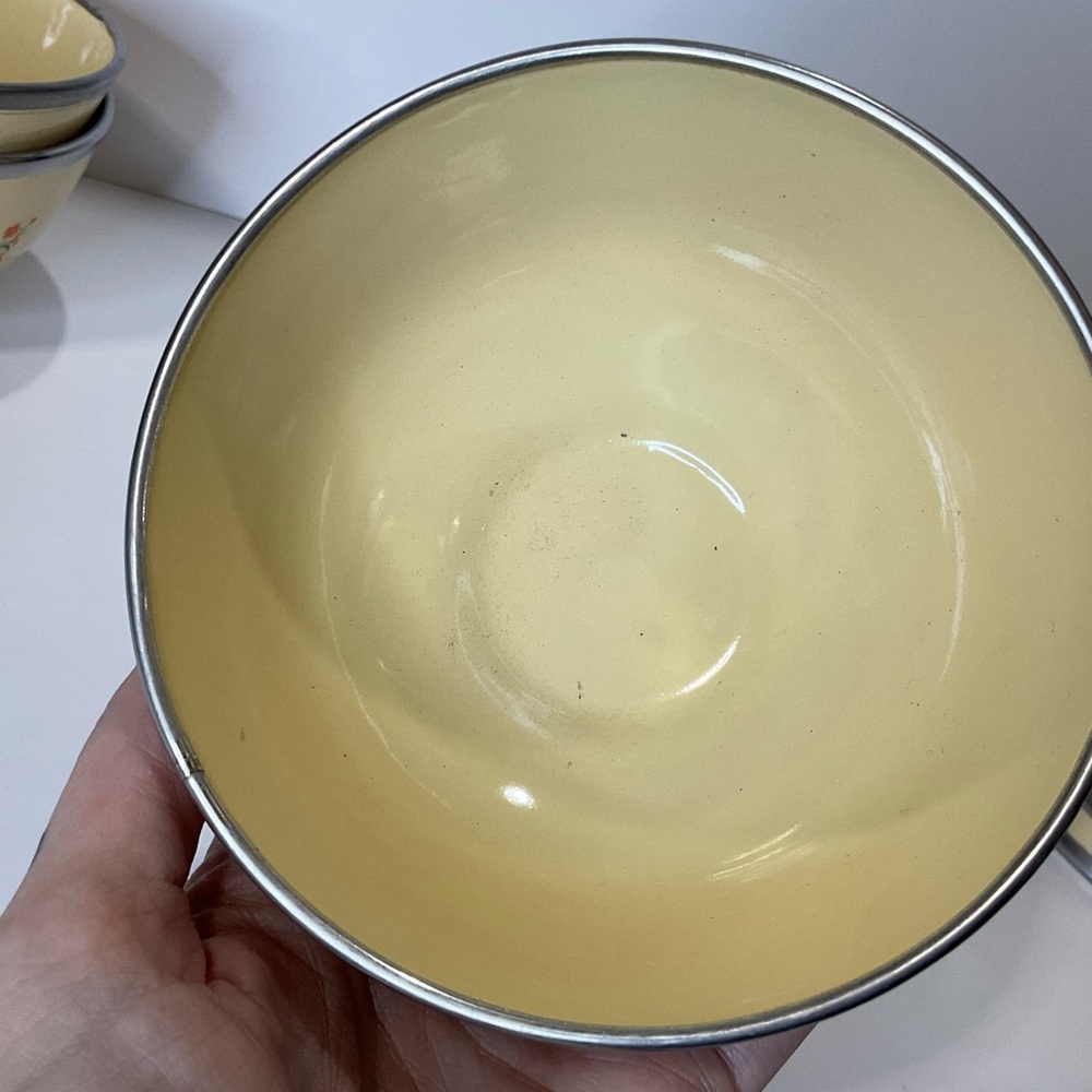 Vintage Kitchenmate MCM cream & orange floral enamel dessert bowls 4.5” - Picture 11 of 15